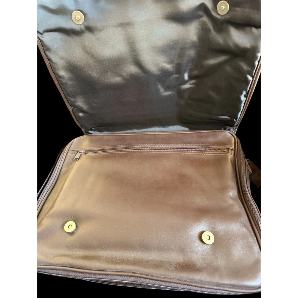 Walt Disney World Pin Trading Bag Brown Faux Leather Briefcase Mickey Castle